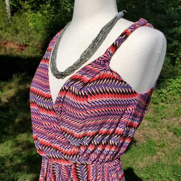 ♡Flirty & Funky Stripes Asymmetrical Mini Dress!♡♡ - Picture 4 of 7